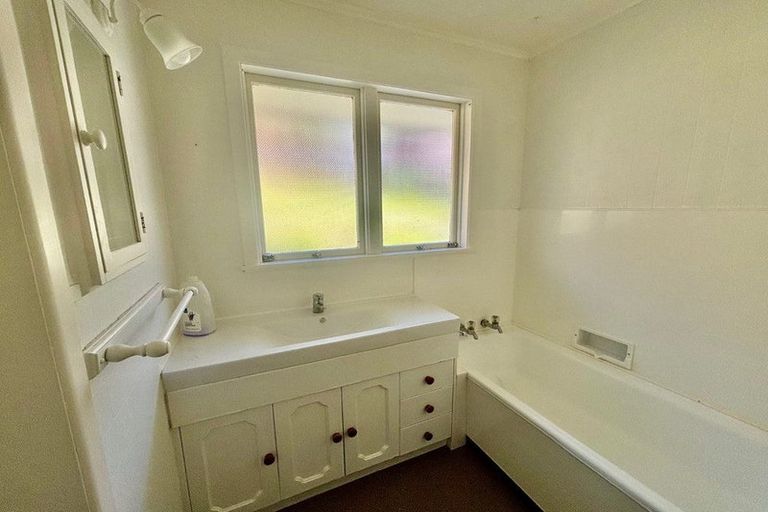 Photo of property in 1a Enfield Road, Hospital Hill, Napier, 4110