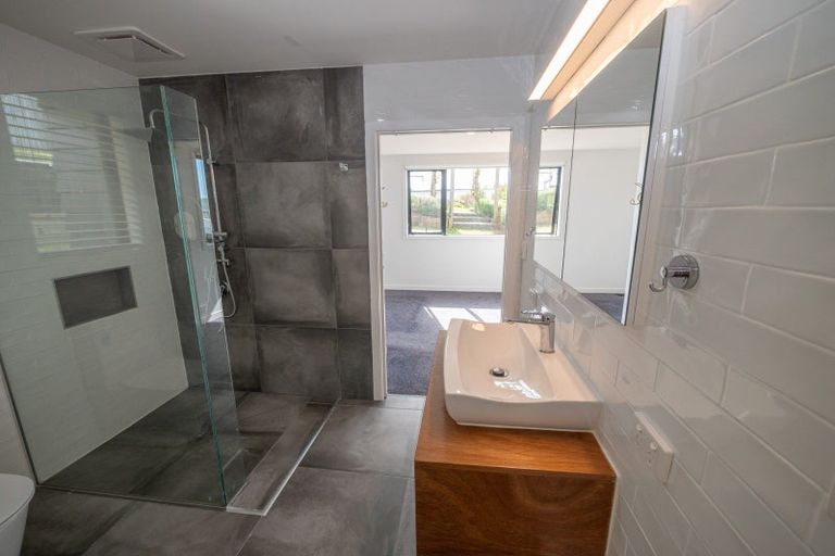 Photo of property in 5 Frangipani Street, Cable Bay, 0420