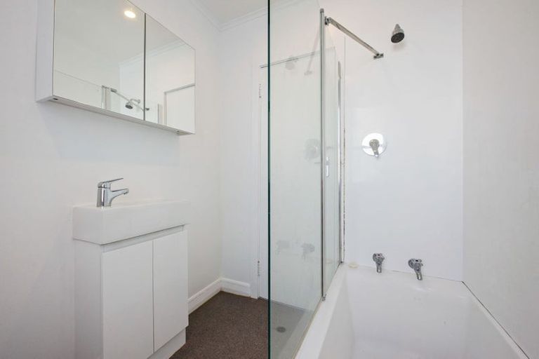 Photo of property in 2 Henry Street, Kilbirnie, Wellington, 6022