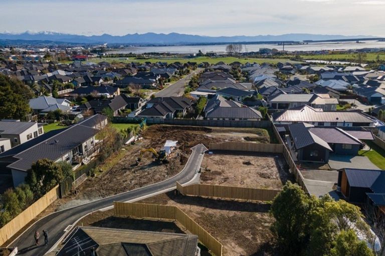 Photo of property in 2 Blackbarn Close, Richmond, 7020