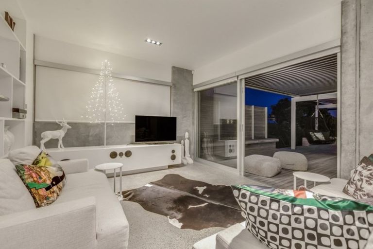 Photo of property in 39 Taumata Road, Omaha, 0986