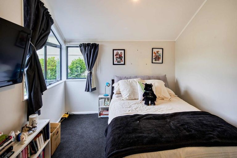 Photo of property in 2 Pilot Lane, Whitby, Porirua, 5024