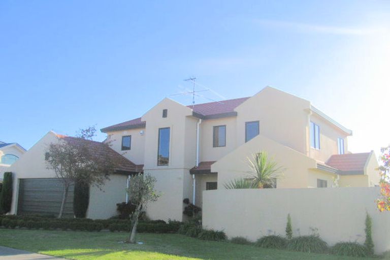 Photo of property in 62 Samwell Drive, Whitby, Porirua, 5024