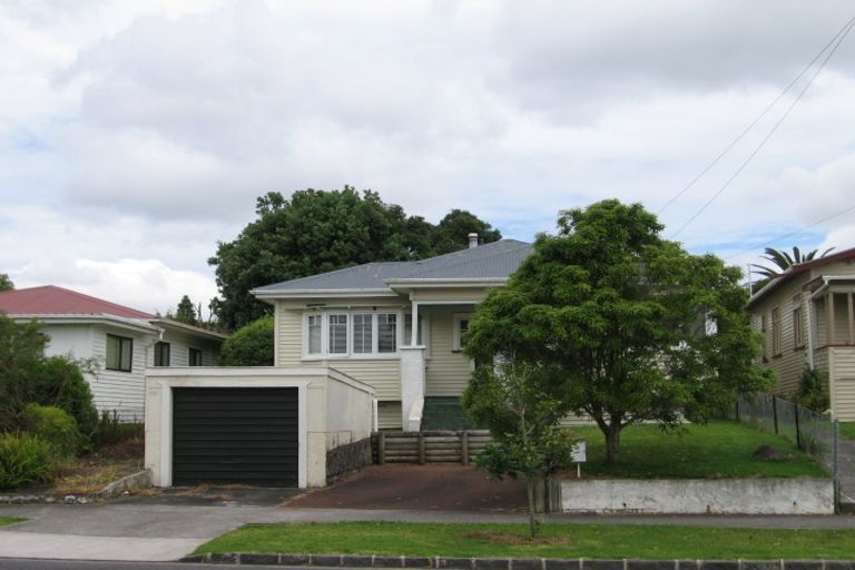Photo of property in 58 Kiwi Road, Point Chevalier, Auckland, 1022