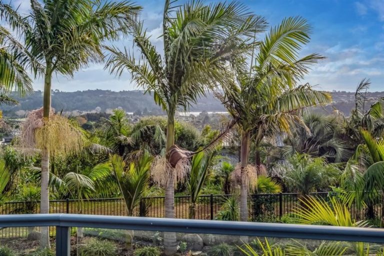 Photo of property in 166a Upper Harbour Drive, Greenhithe, Auckland, 0632