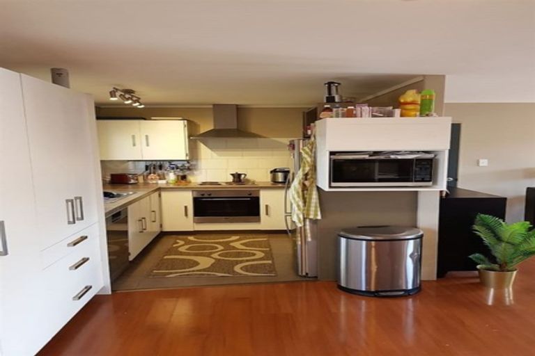 Photo of property in 19a Glenhaven Place, Te Atatu Peninsula, Auckland, 0610