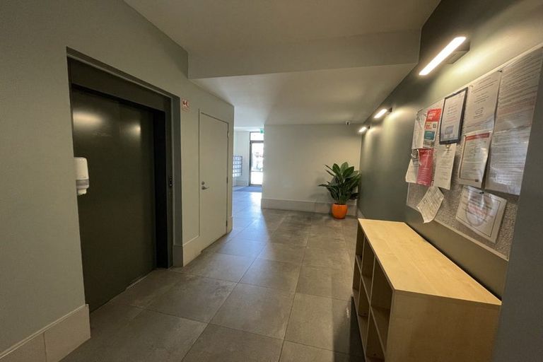 Photo of property in Urbane Apartments, 38/29 Webb Street, Mount Cook, Wellington, 6011