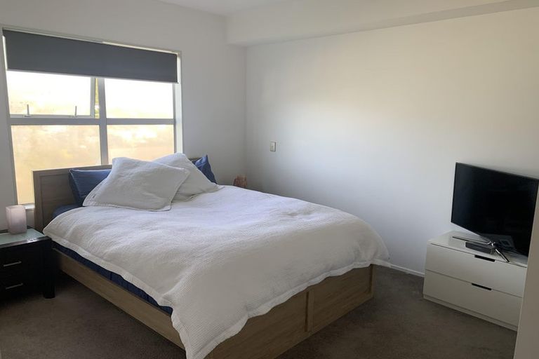 Photo of property in 79 Saddleback Grove, Karori, Wellington, 6012