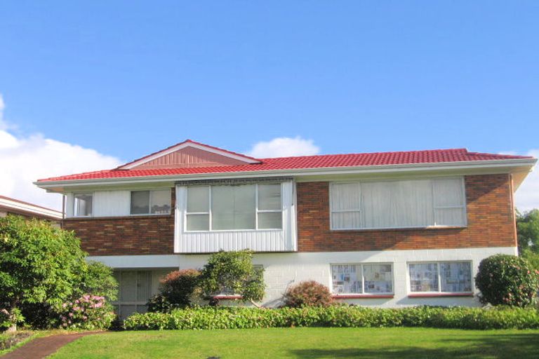 Photo of property in 11 Anich Road, Massey, Auckland, 0614