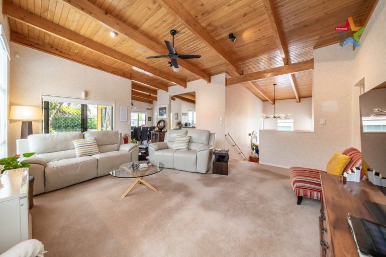 Photo of property in 14a Pekanga Road, Normandale, Lower Hutt, 5010