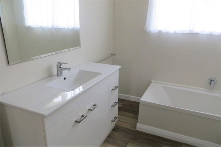 Photo of property in 29 Aroha View Avenue, Te Aroha, 3320