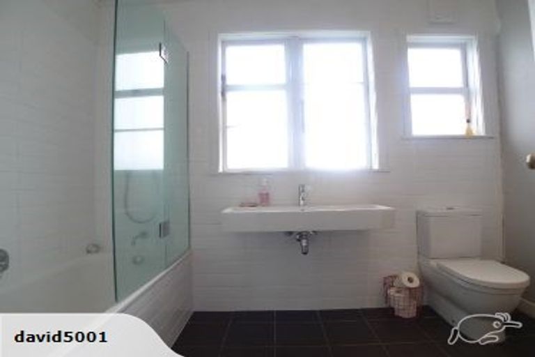 Photo of property in 68 Cashmere Avenue, Khandallah, Wellington, 6035