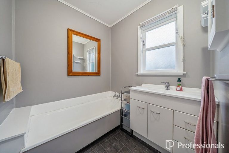 Photo of property in 2 Short Street, Wainuiomata, Lower Hutt, 5014