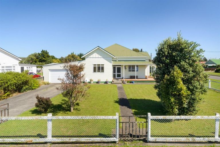 Photo of property in 20 Ross Street, Marton, 4710