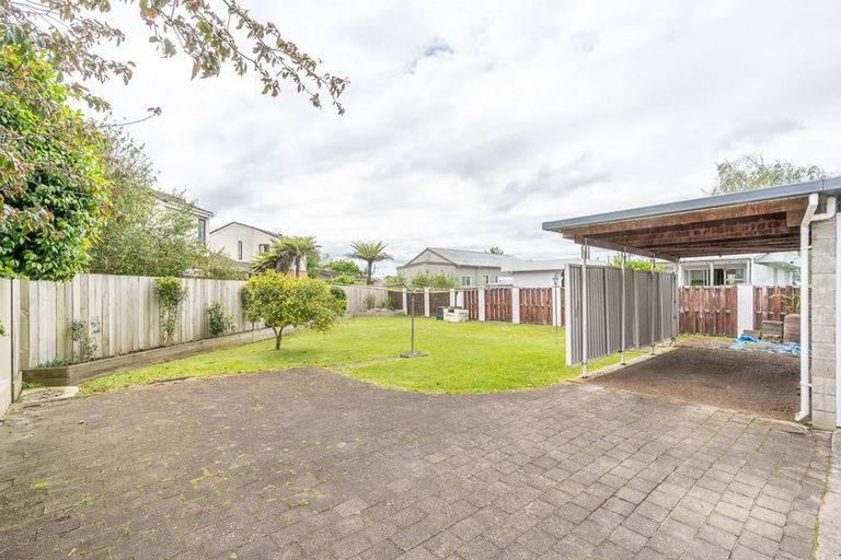 Photo of property in 14 Storey Avenue, Forest Lake, Hamilton, 3200