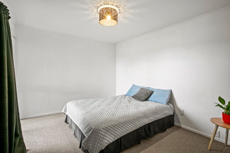 Photo of property in 62 Heta Road, Highlands Park, New Plymouth, 4312