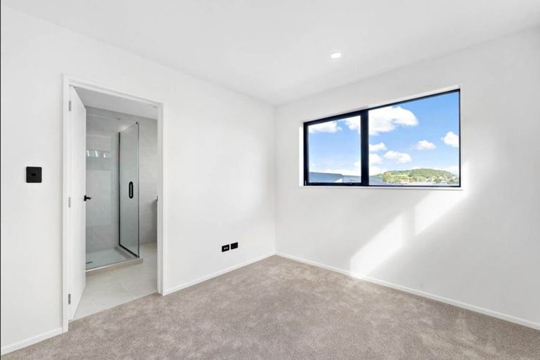Photo of property in 71 Taukahiwi Road, Pukekohe, 2120
