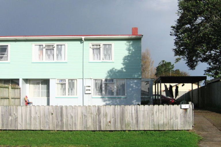 Photo of property in 3 Middlemore Crescent, Papatoetoe, Auckland, 2025