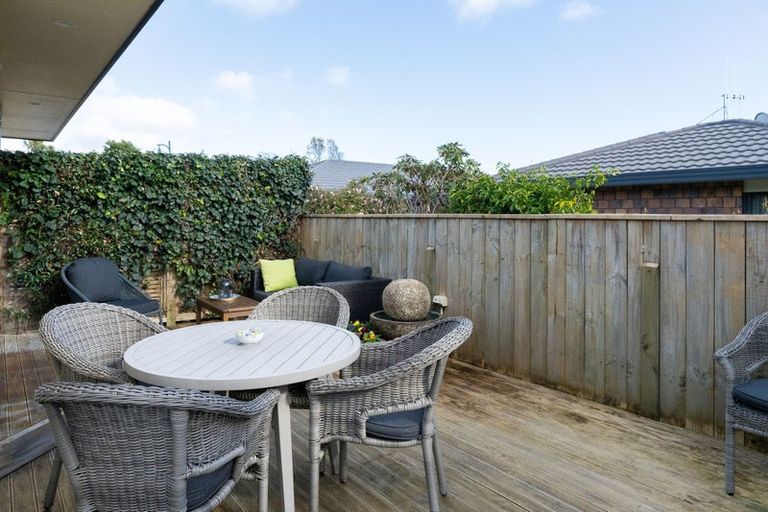 Photo of property in 9 Campbell Grove, Levin, 5510