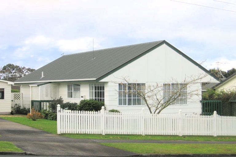 Photo of property in 18 Dixon Road, Fitzroy, Hamilton, 3206