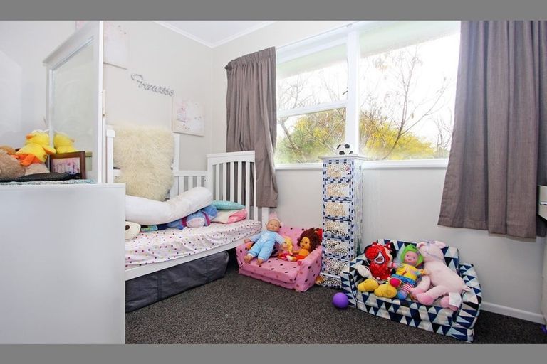 Photo of property in 67 Hobart Crescent, Wattle Downs, Auckland, 2103