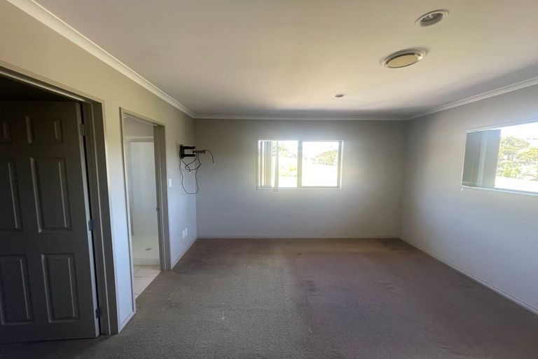 Photo of property in 11 Innisowen Place, Flat Bush, Auckland, 2019