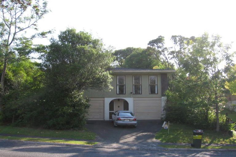 Photo of property in 79 John Downs Drive, Browns Bay, Auckland, 0630