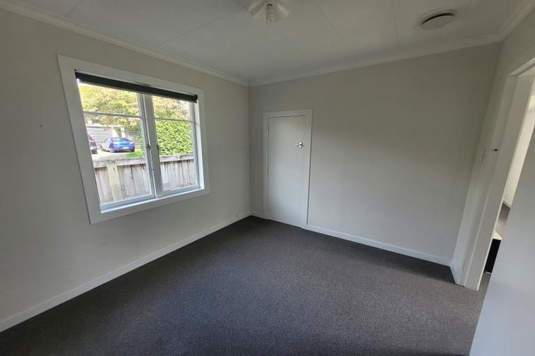 Photo of property in 73 Govett Avenue, Frankleigh Park, New Plymouth, 4310