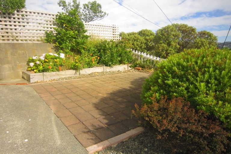 Photo of property in 21 Dorking Road, Brooklyn, Wellington, 6021