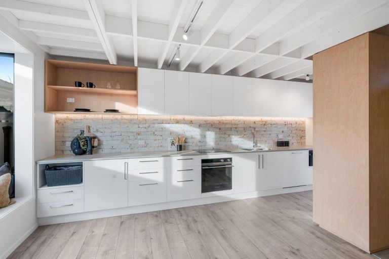 Photo of property in 2/938 Colombo Street, St Albans, Christchurch, 8014