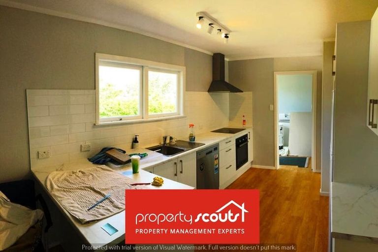 Photo of property in 1/8 Reid Road, New Lynn, Auckland, 0600