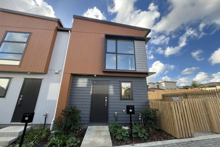 Photo of property in 43 Raupeti Lane, Henderson, Auckland, 0612