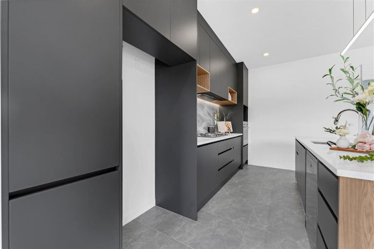 Photo of property in 61 Maungakaraka Road, Karaka, 2580