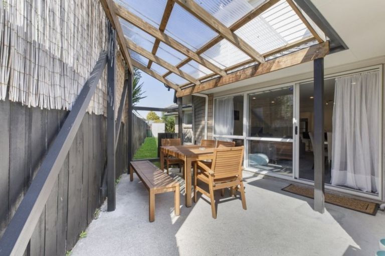 Photo of property in 20a Sutton Crescent, Papakura, 2110