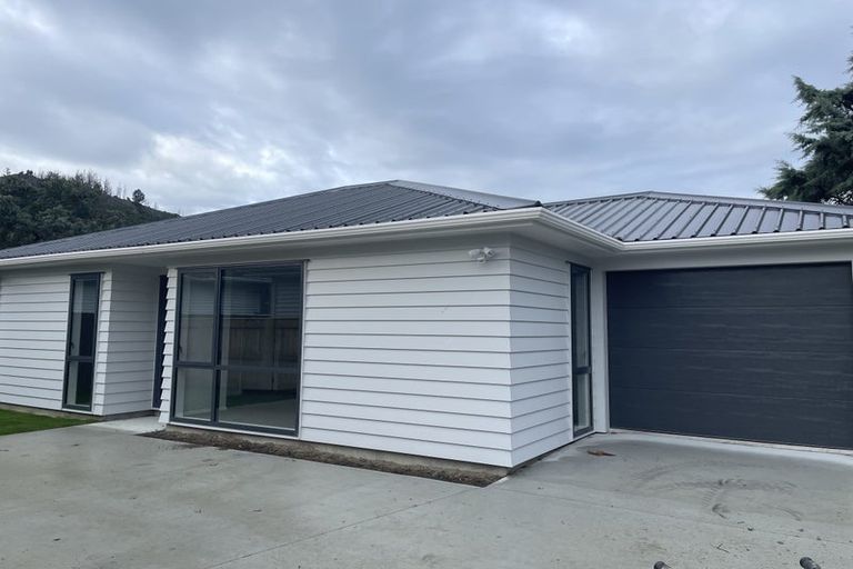 Photo of property in 13a Mckay Street, Wainuiomata, Lower Hutt, 5014