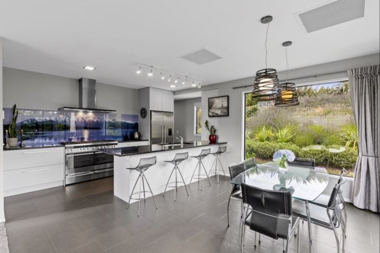 Photo of property in 27 Pendeen Crescent, Jacks Point, Queenstown, 9371