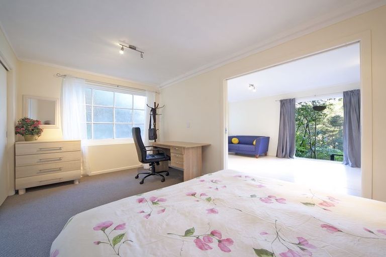 Photo of property in 2a Warner Park Avenue, Laingholm, Auckland, 0604