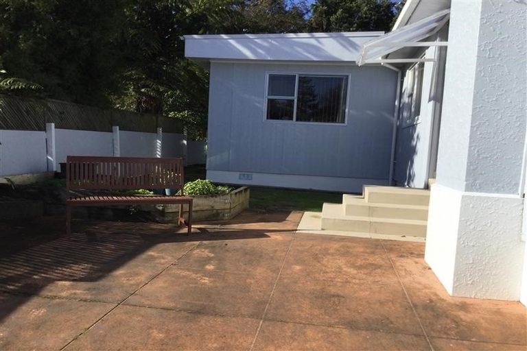 Photo of property in 37 Awanui Street, Merrilands, New Plymouth, 4312