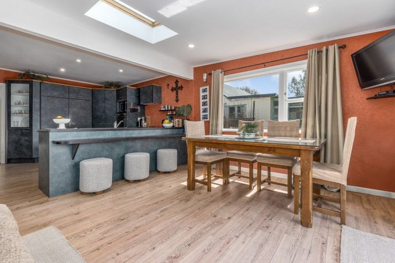 Photo of property in 89 Waddington Drive, Naenae, Lower Hutt, 5011