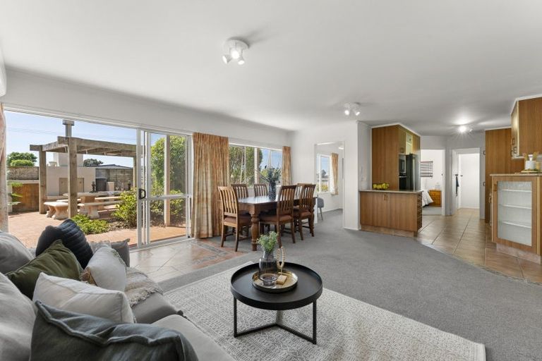 Photo of property in 1134 Papamoa Beach Road, Papamoa Beach, Papamoa, 3118