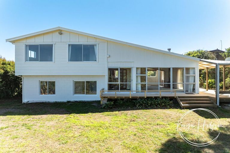 Photo of property in 26 Whaka Street, Maungaturoto, 0520