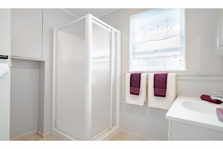 Photo of property in 4/44 Titirangi Road, New Lynn, Auckland, 0600