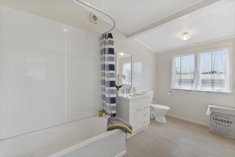 Photo of property in 22 Eynon Road, Morrinsville, 3300