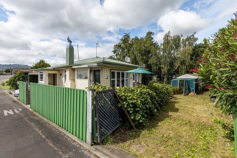 Photo of property in 45 Middle Road, Havelock North, 4130