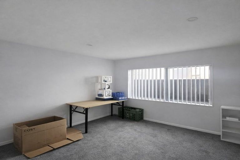 Photo of property in 19 Fredrick Hanson Road, Papakura, 2110