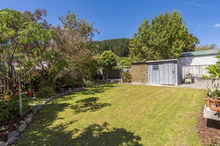 Photo of property in 63 Ruapehu Street, Paraparaumu, 5032