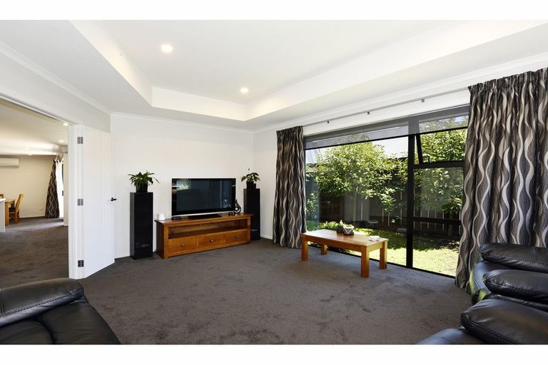 Photo of property in 16 Hart Road, Richmond, 7020