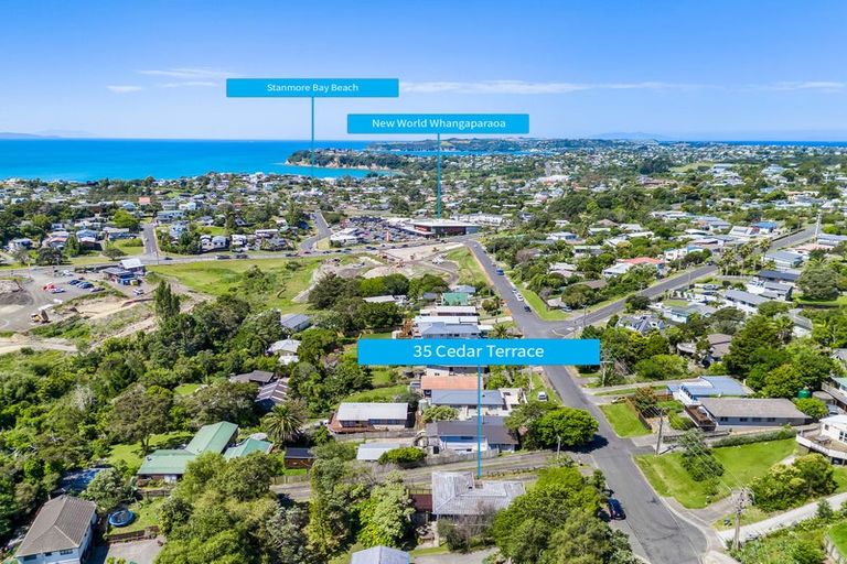 Photo of property in 35 Cedar Terrace, Stanmore Bay, Whangaparaoa, 0932