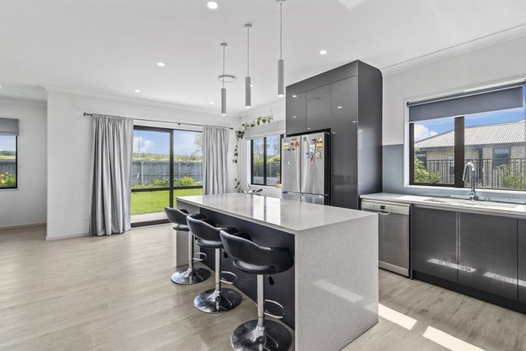 Photo of property in 44 Huka Heights Drive, Rangatira Park, Taupo, 3330