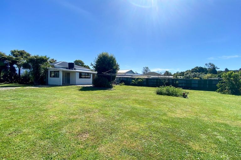 Photo of property in 43 Abel Tasman Drive, Takaka, 7110